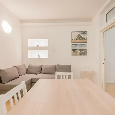 Casa Falco - 15 Min Dalla Stazione E Dal Centro Daire