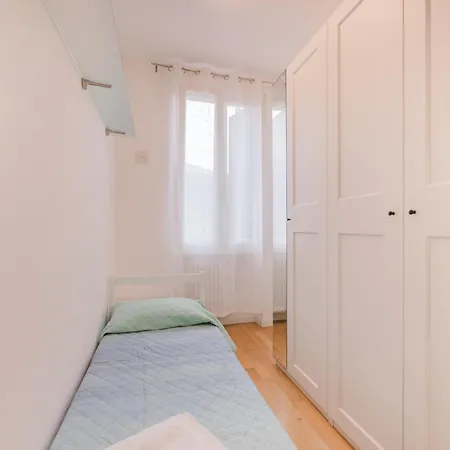 Casa Falco - 15 Min Dalla Stazione E Dal Centro Daire