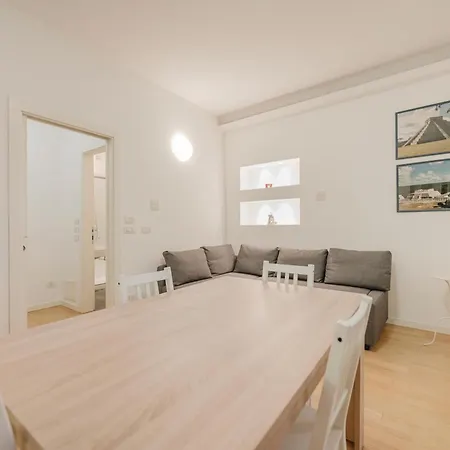 Daire Casa Falco - 15 Min Dalla Stazione E Dal Centro *