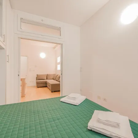 Casa Falco - 15 Min Dalla Stazione E Dal Centro Daire *